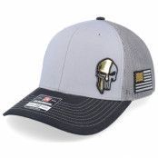 Army Head - Grå trucker Keps - Army Skull Usa Gold Patch Grey/Charcoal/Black Trucker @ Hatstore