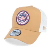 New Era - Beige trucker Keps - Usa Patch Trucker Camel/White Trucker @ Hatstore
