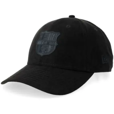 New Era - Football Svart adjustable Keps - Barcelona Faux Suede 9FORTY M-Crown Black Adjustable @ Hatstore