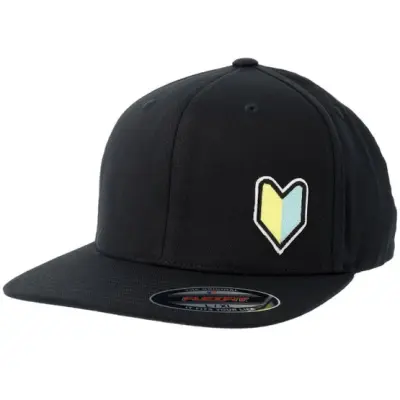 Gearshift - Svart fitted Keps - Japan New Driver Patch Flat Brim Black Fitted @ Hatstore