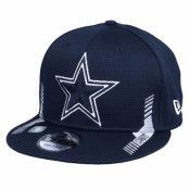 New Era - NFL Blå snapback Keps - Dallas Cowboys NFL21 Side Line 9FIFTY Navy Snapback @ Hatstore