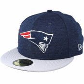 New Era - NFL Blå fitted Keps - New England Patriots 59 Fifty On Field Navy/Grey Fitted @ Hatstore