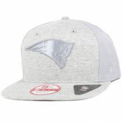 New Era - NFL Grå snapback Keps - New England Patriots Remix Emossed Grey 9Fifty Snapback @ Hatstore