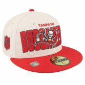 New Era - NFL Beige fitted Keps - Tampa Bay Buccaneers NFL 23 Draft 59FIFTY Stone/Red Fitted @ Hatstore