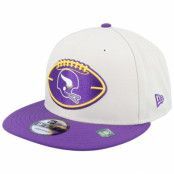 New Era - NFL Beige snapback Keps - Minnesota Vikings Nfl24 Sideline His 9FIFTY Stone/Purple Snapback @ Hatstore