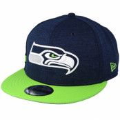 New Era - NFL Blå snapback Keps - Seattle Seahawks 9Fifty On Field Navy/Green Snapback @ Hatstore