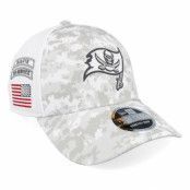 New Era - NFL Camo adjustable Keps - Tampa Bay Buccaneers Nfl24 Salute To Service 9FORTY Camo/White Adjustable @ Hatstore