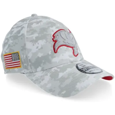 New Era - NFL Camo fitted Keps - Tampa Bay Buccaneers 39THIRTY NFL Salute To Service Camo Fitted @ Hatstore