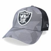 New Era - NFL Camo trucker Keps - Las Vegas Raiders Multi Camo Grey Camo/Black Trucker @ Hatstore