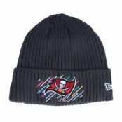 New Era - NFL Grå cuff Beanie - Tampa Bay Buccaneers NFL21 Crucial Catch Knit Dark Grey Cuff @ Hatstore