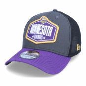 New Era - NFL Grå flexfit Keps - Minnesota Vikings 39Thirty NFL21 Draft Dark Grey/Purple Flexfit @ Hatstore