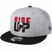 New Era - NFL Grå snapback Keps - Atlanta Falcons 2018 NFL Draft On-Stage Grey/Black Snapback @ Hatstore