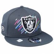 New Era - NFL Grå snapback Keps - Las Vegas Raiders NFL21 Crucial Catch 9FIFTY Dark Grey Snapback @ Hatstore