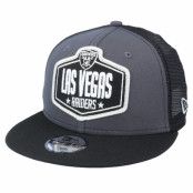 New Era - NFL Grå trucker Keps - Kids Las Vegas Raiders 9Fifty NFL21 Dark Grey/Black Trucker @ Hatstore