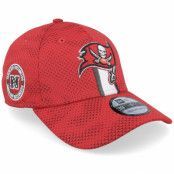 New Era - NFL Röd flexfit Keps - Tampa Bay Buccaneers NFL24 Sideline 39THIRTY Red Flexfit @ Hatstore