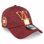 New Era - NFL Röd flexfit Keps - Washington Commanders Nfl24 Sideline 39THIRTY Burgundy Flexfit @ Hatstore