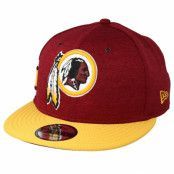 New Era - NFL Röd snapback Keps - Washington Football Team Washington Redskins 9Fifty On Field Burgundy/Yellow Snapback @ Hatstore