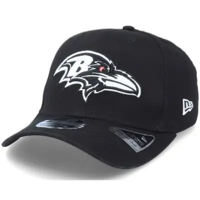 New Era - NFL Svart adjustable Keps - Baltimore Ravens Essential 9FIFTY Stretch Snap Black Adjustable @ Hatstore