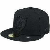 New Era - NFL Svart fitted Keps - Las Vegas Raiders Black on Black NFL Essential 59FIFTY Black Fitted @ Hatstore