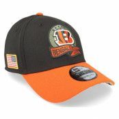 New Era - NFL Svart flexfit Keps - Cincinnati Bengals M 39THIRTY NFL Salute To Service 22 Black/Orange Flexfit @ Hatstore