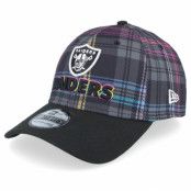 New Era - NFL Svart flexfit Keps - Las Vegas Raiders NFL24 Crucial Catch 39THIRTY Tartan/Black Flexfit @ Hatstore