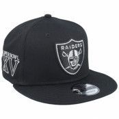 New Era - NFL Svart snapback Keps - Las Vegas Raiders Metallic Outline 9FIFTY Black Snapback @ Hatstore