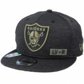 New Era - NFL Svart snapback Keps - Las Vegas Raiders Salute To Service NFL 20 Heather Black Snapback @ Hatstore