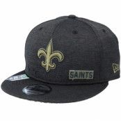 New Era - NFL Svart snapback Keps - New Orleans Saints Salute To Service NFL 20 Heather Black Snapback @ Hatstore