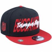 New Era - NFL Svart snapback Keps - Tampa Bay Buccaneers NFL22 Draft Em 9FIFTY Black/Red Snapback @ Hatstore