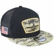 New Era - NFL Svart trucker Keps - New Orleans Saints NFL21 Salute To Service 9FIFTY Black/Camo Trucker @ Hatstore