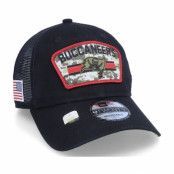 New Era - NFL Svart trucker Keps - Tampa Bay Buccaneers NFL21 Salute To Service 9TWENTY Black/Camo Trucker @ Hatstore