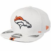 New Era - NFL Vit snapback Keps - Denver Broncos 9Fifty On Field 19 Training White Snapback @ Hatstore