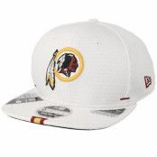 New Era - NFL Vit snapback Keps - Washington Redskins 9Fifty On Field 19 Training White Snapback @ Hatstore