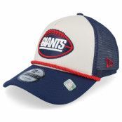 New Era - NFL Beige trucker Keps - New York Giants Nfl24 Sideline His 9FORTY Stone/Navy A-frame Trucker @ Hatstore