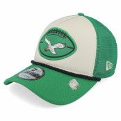 New Era - NFL Beige trucker Keps - Philadelphia Eagles Nfl24 Sideline His 9FORTY Stone/Green A-frame Trucker @ Hatstore