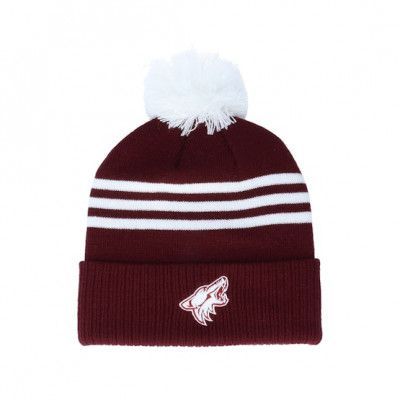 Adidas - NHL Röd pom Beanie - Arizona Coyotes 3-Stripe Cuffed Maroon Pom @ Hatstore