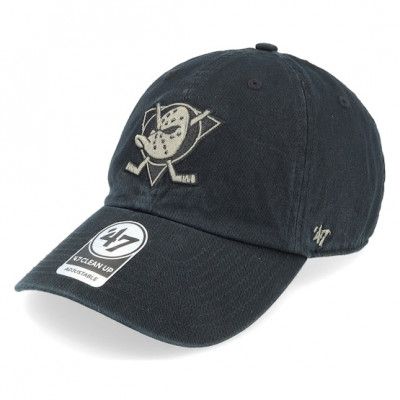 47 Brand - NHL Svart unconstructed Keps - Anaheim Ducks NHL Ballpark Camo'47 Clean Up Black Dad Cap @ Hatstore