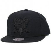 Mitchell & Ness - Anaheim Ducks All Black Wool Solid Snapback