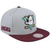 Mitchell&Ness - NHL Grå snapback Keps - Anaheim Ducks Melt Stitch Vintage Grey/Maroon Snapback @ Hatstore