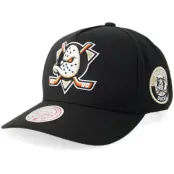 Mitchell&Ness - NHL Svart adjustable Keps - Anaheim Ducks Double Clutch Pro Black A-frame Adjustable @ Hatstore