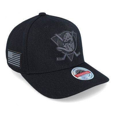 Mitchell&Ness - NHL Svart adjustable Keps - Hatstore Exclusive x Anaheim Ducks Black Flag Black Adjustable @ Hatstore