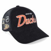 Mitchell&Ness - NHL Svart trucker Keps - Anaheim Ducks Times Up Black Trucker @ Hatstore