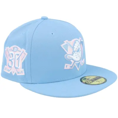 New Era - NHL Blå fitted Keps - Anaheim Ducks 30 59FIFTY Sky Blue/Pink 30 Fitted @ Hatstore