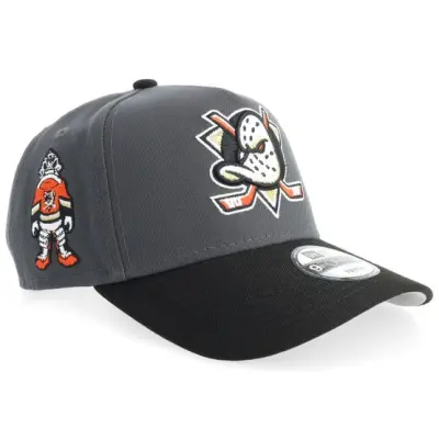 New Era - NHL Grå adjustable Keps - Kids Hatstore Exclusive x Anaheim Ducks 9FORTY Dark Graphite/Black Adjustable @ Hatstore
