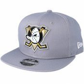 New Era - NHL Grå snapback Keps - Anaheim Ducks Tean Logo Weld Grey Snapback @ Hatstore