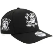 New Era - NHL Svart adjustable Keps - Hatstore Exclusive x Anaheim Ducks 9FIFTY Curve 30 Black A-frame Adjustable @ Hatstore