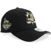 New Era - NHL Svart adjustable Keps - Hatstore Exclusive x Anaheim Ducks 9FORTY Champions A-frame-Adjustable @ Hatstore