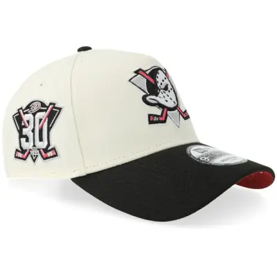 New Era - NHL Vit adjustable Keps - Hatstore Exclusive x Anaheim Ducks 9FORTY 30 Chrome White/Black A-Frame Adjustable @ Hatstore