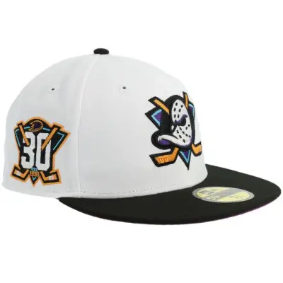 New Era - NHL Vit fitted Keps - Hatstore Exclusive x Anaheim Ducks 59FIFTY 30th Anniversary White/Black Fitted @ Hatstore