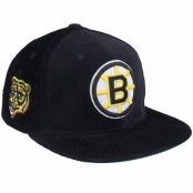 Mitchell&Ness - NHL Svart snapback Keps - Boston Bruins All Directions Vintage Black Snapback @ Hatstore